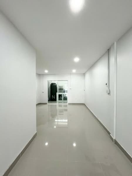 ให้เช่าทาวน์โฮม 2ชั้น รีโนเวทใหม่ ย่านถนนนวมินทร์ พร้อมเฟอร์นิเจอร์, กรุงเทพ, คลองกุ่ม, บึงกุ่ม, กรุงเทพ, 190 ตร.ม., ทาวน์เฮ้าส์ ให้เช่า, โดย Seng .PL, 500266883 - DDproperty.com