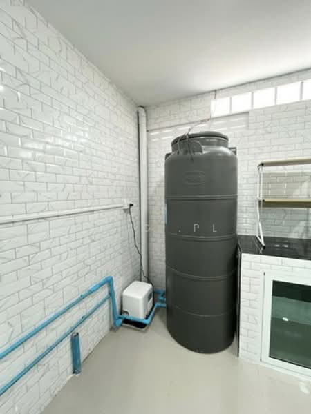 ให้เช่าทาวน์โฮม 2ชั้น รีโนเวทใหม่ ย่านถนนนวมินทร์ พร้อมเฟอร์นิเจอร์, กรุงเทพ, คลองกุ่ม, บึงกุ่ม, กรุงเทพ, 190 ตร.ม., ทาวน์เฮ้าส์ ให้เช่า, โดย Seng .PL, 500266883 - DDproperty.com