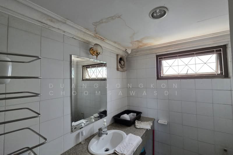 4.5 storey Home office on Rama9 Soi60, Bangkok, พระราม9 ซอย60, Suan Luang, Suan Luang, Bangkok, 5 Bedrooms, 540 sqm, Townhouse For Sale, by Duangjongkon Choomsawasdi, 500266969 - DDproperty.com