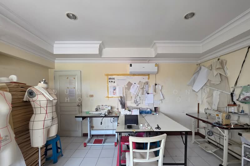 4.5 storey Home office on Rama9 Soi60, Bangkok, พระราม9 ซอย60, Suan Luang, Suan Luang, Bangkok, 5 Bedrooms, 540 sqm, Townhouse For Sale, by Duangjongkon Choomsawasdi, 500266969 - DDproperty.com