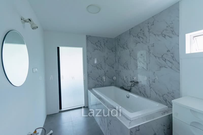 Private Modern Loft Container Home (Thap Tai), Prachuap Khiri Khan, Wang-Pong, Pran Buri, Prachuap Khiri Khan, 4 Bedrooms, 300 sqm, Single Detached House For Sale, by Apisit Junlao, 500266983 - DDproperty.com