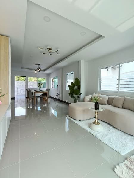 K.C. Garden Home, Bangkok, Nimit Mai Road, Sam Wa Tawan Ok, Khlong Sam Wa, Bangkok, 4 Bedrooms, 200 sqm, Single Detached House For Sale, by นภัสศรณ์ วงศ์สินไทยกร (นันท์), 500267020 - DDproperty.com