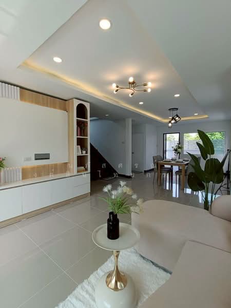 K.C. Garden Home, Bangkok, Nimit Mai Road, Sam Wa Tawan Ok, Khlong Sam Wa, Bangkok, 4 Bedrooms, 200 sqm, Single Detached House For Sale, by นภัสศรณ์ วงศ์สินไทยกร (นันท์), 500267020 - DDproperty.com