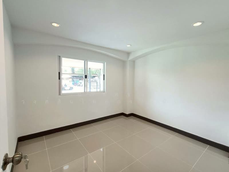 K.C. Garden Home, Bangkok, Nimit Mai Road, Sam Wa Tawan Ok, Khlong Sam Wa, Bangkok, 4 Bedrooms, 200 sqm, Single Detached House For Sale, by นภัสศรณ์ วงศ์สินไทยกร (นันท์), 500267020 - DDproperty.com