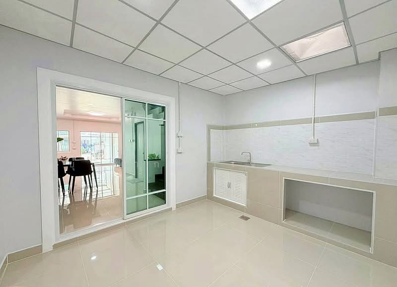Ban Rom Ngao Mai, Nonthaburi, Soi Ban Rom Ngao Mai, Bang Khu Rat, Bang Bua Thong, Nonthaburi, 2 Bedrooms, 110 sqm, Townhouse For Sale, by บุษบากร (เจี๊ยบ), 500267024 - DDproperty.com