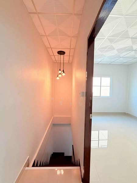 Ban Rom Ngao Mai, Nonthaburi, Soi Ban Rom Ngao Mai, Bang Khu Rat, Bang Bua Thong, Nonthaburi, 2 Bedrooms, 110 sqm, Townhouse For Sale, by บุษบากร (เจี๊ยบ), 500267024 - DDproperty.com