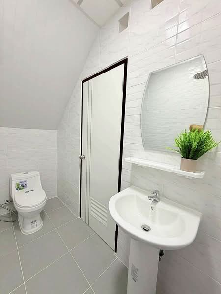 Ban Rom Ngao Mai : บ้านร่มเงาไม้, นนทบุรี, ซอย หมู่บ้านร่มเงาไม้, บางคูรัด, บางบัวทอง, นนทบุรี, 110 ตร.ม., ทาวน์เฮ้าส์ ขาย, โดย บุษบากร (เจี๊ยบ), 500267024 - DDproperty.com