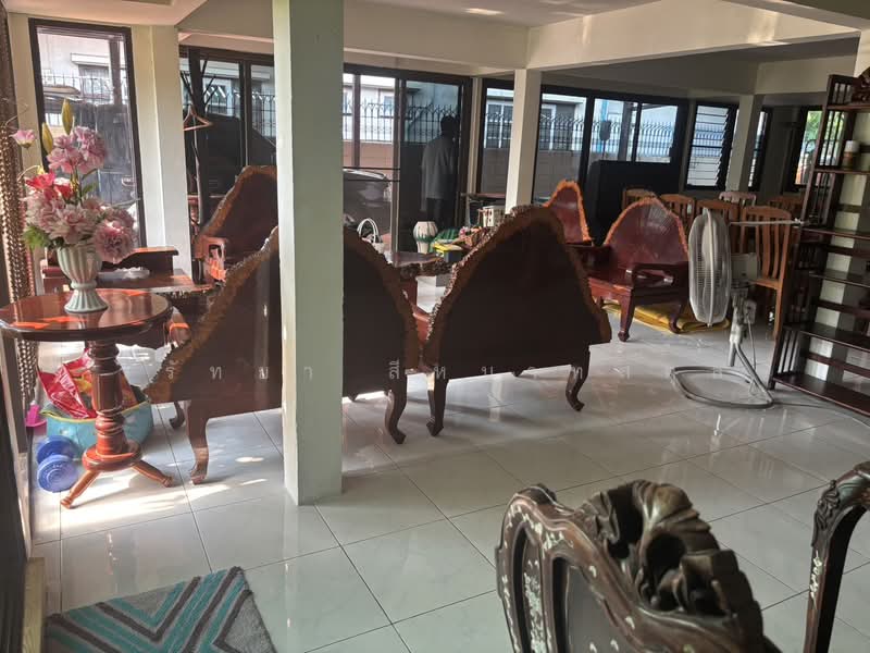 บ้านเดี่ยว, Bangkok, Chorake Bua, Lat Phrao, Bangkok, 2 Bedrooms, 220 sqm, Single Detached House For Rent, by วรัทยา สีหนาทสกุล, 500267028 - DDproperty.com