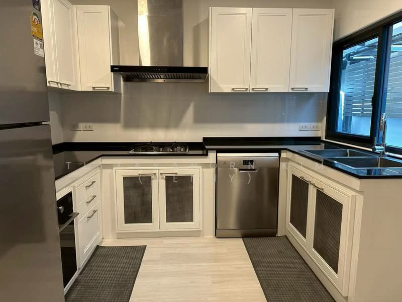 Centro Bangna, Samut Prakan, 111 Soi 3, Bang Kaeo, Bang Plee, Samut Prakan, 4 Bedrooms, 350 sqm, Single Detached House For Rent, by Tittayaporn Kim (Jenny), 500267100 - DDproperty.com