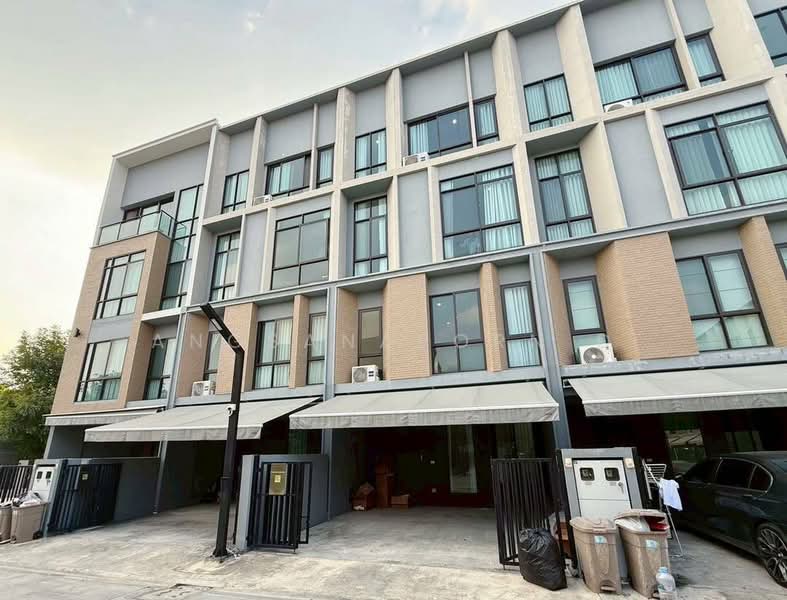 Estara Haven Pattanakan 20, Bangkok, Phatthanakan 20, Phatthanakan Road, Suan Luang, Suan Luang, Bangkok, 3 Bedrooms, 200 sqm, Townhouse For Sale, by Angsanaporn D, 500267109 - DDproperty.com