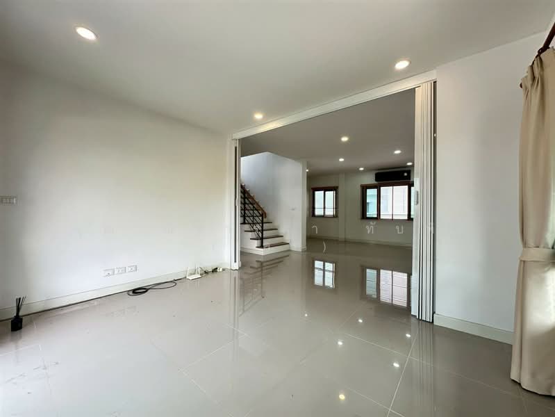 Centro Ratchapruek 2, Nonthaburi, Bang Kruai - Sai Noi Road, Bang Krang, Muang Nonthaburi, Nonthaburi, 4 Bedrooms, 200 sqm, Single Detached House For Sale, by คุณ ณิชารดา ทับทิม (เคท), 500267132 - DDproperty.com