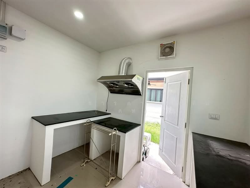Centro Ratchapruek 2, Nonthaburi, Bang Kruai - Sai Noi Road, Bang Krang, Muang Nonthaburi, Nonthaburi, 4 Bedrooms, 200 sqm, Single Detached House For Sale, by คุณ ณิชารดา ทับทิม (เคท), 500267132 - DDproperty.com