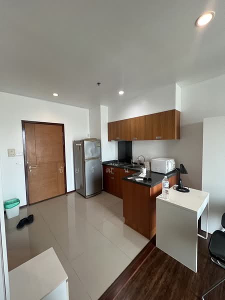 Villa Sathorn, Bangkok, 5 KrungThonBuri Road, Khlong Ton Sai, Khlong San, Bangkok, Studio, 40 sqm, Condo For Rent, by Jirayu Chaiyawattanasiri, 500267207 - DDproperty.com