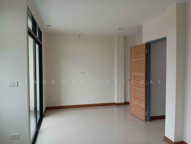 undefined, Chon Buri (Pattaya), Nong Pru, Bang Lamung (Pattaya), Chon Buri (Pattaya), 5 Bedrooms, 377 sqm, Townhouse For Sale, by Tanawan Surichai, 500267272 - DDproperty.com
