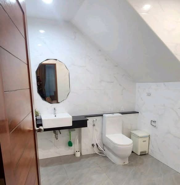 4-BR Townhouse, Bangkok, Lat Phrao, Lat Phrao, Bangkok, 4 Bedrooms, 300 sqm, Townhouse For Rent, by Vinai  Wattana, 500267285 - DDproperty.com