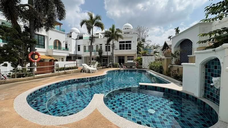 3-BR House, Chon Buri (Pattaya), Na Kloe, Bang Lamung (Pattaya), Chon Buri (Pattaya), 3 Bedrooms, 220 sqm, Single Detached House For Rent, by Phonphen Tangphong, 500267310 - DDproperty.com