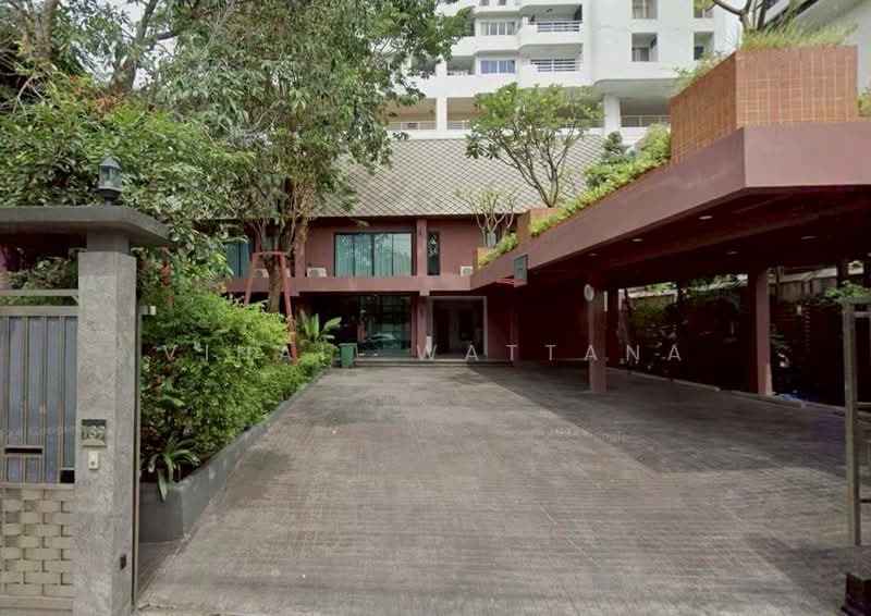 5-BR Villa, Bangkok, Khlong Tan Nua, Watthana, Bangkok, 5 Bedrooms, 625 sqm, Villa For Rent, by Vinai  Wattana, 500267313 - DDproperty.com