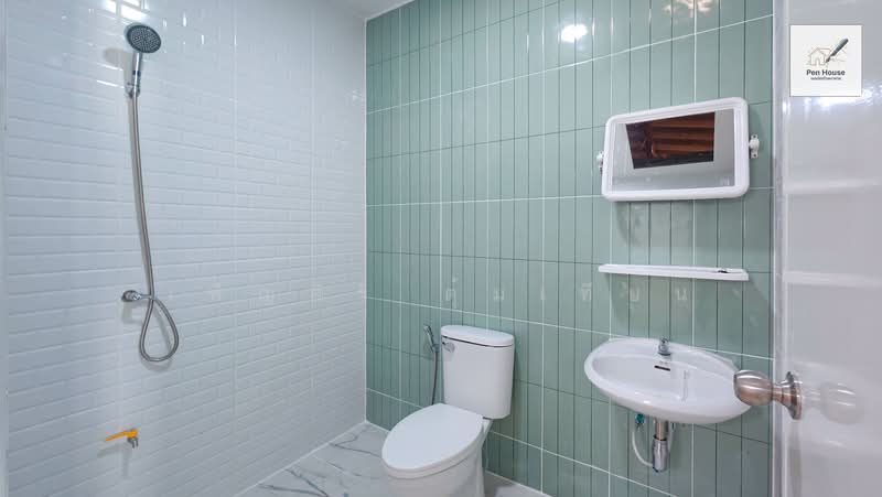 Baan Kritsana Romklao, Bangkok, Romklao Road, Min Buri, Min Buri, Bangkok, 2 Bedrooms, 16 sqm, Townhouse For Sale, by เพ็ญศิริ ตุ้มเทียน, 500267373 - DDproperty.com