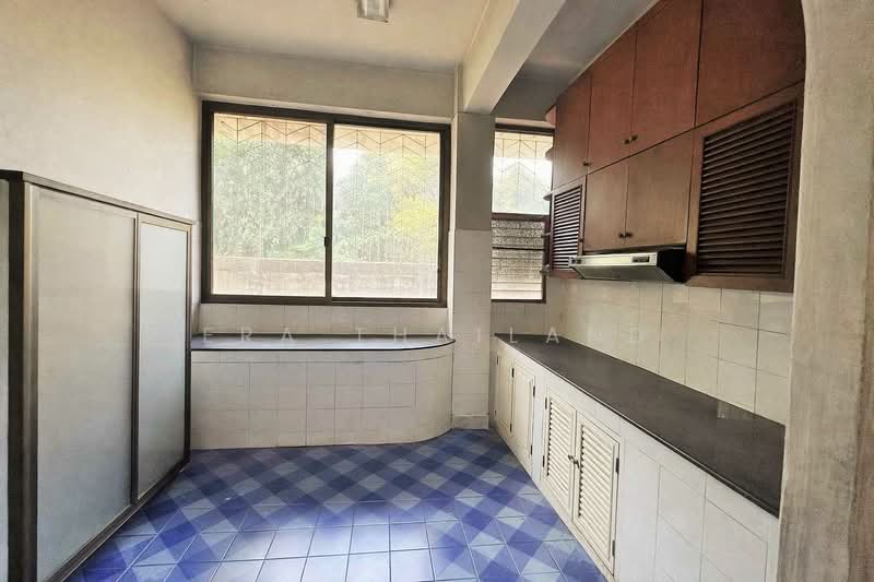 ขายที่ดินพร้อมสิ่งปลูกสร้าง ในซอยเพชรเกษม 41, Bangkok, Bang Khae, Bang Khae, Bangkok, , 3,180 sqm, Land For Sale, by ERA Thailand, 500267421 - DDproperty.com