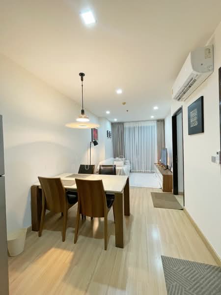 Sky Walk Residences, Bangkok, 1599 Sukhumvit Road, Phra Kanong Nua, Watthana, Bangkok, 2 Bedrooms, 60 sqm, Condo For Rent, by Phoom Imruangsri, 500267431 - DDproperty.com