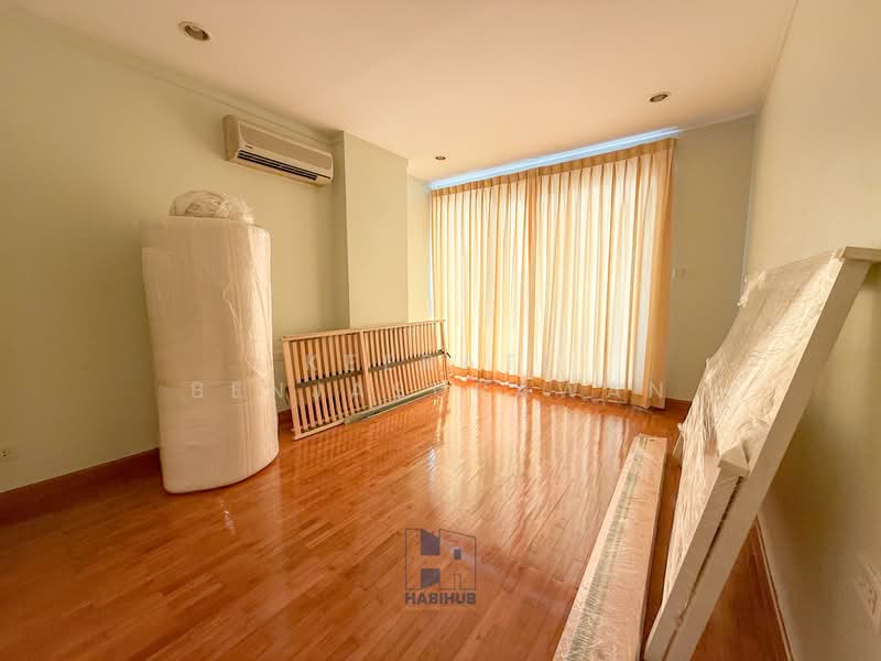 Baan Siri Sathorn Suanplu, Bangkok, 33 Nanglinchi, Thung Maha Mek, Sathon, Bangkok, 3 Bedrooms, 108 sqm, Condo For Sale, by Keerati Benjasupawan, 500267480 - DDproperty.com
