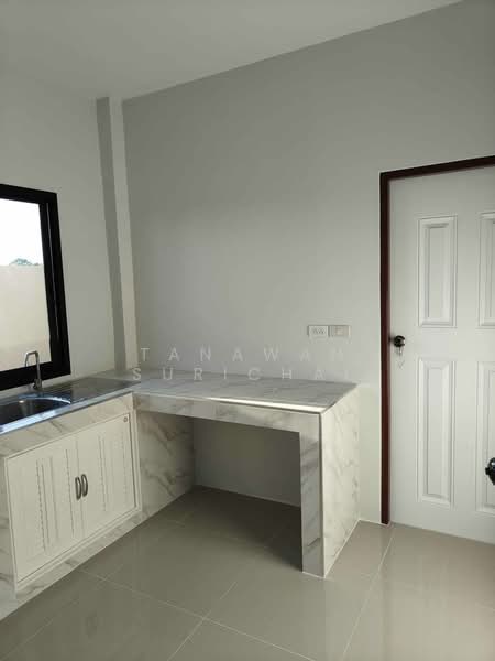 4-BR House, Chon Buri (Pattaya), Nong - Kham, Si Racha, Chon Buri (Pattaya), 4 Bedrooms, 170 sqm, Single Detached House For Sale, by Tanawan Surichai, 500267509 - DDproperty.com