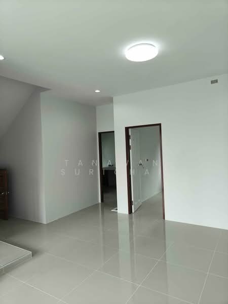 บ้าน 4-ห้องนอน, ชลบุรี, หนองขาม, ศรีราชา, ชลบุรี, 170 ตร.ม., บ้านเดี่ยว ขาย, โดย Tanawan Surichai, 500267509 - DDproperty.com