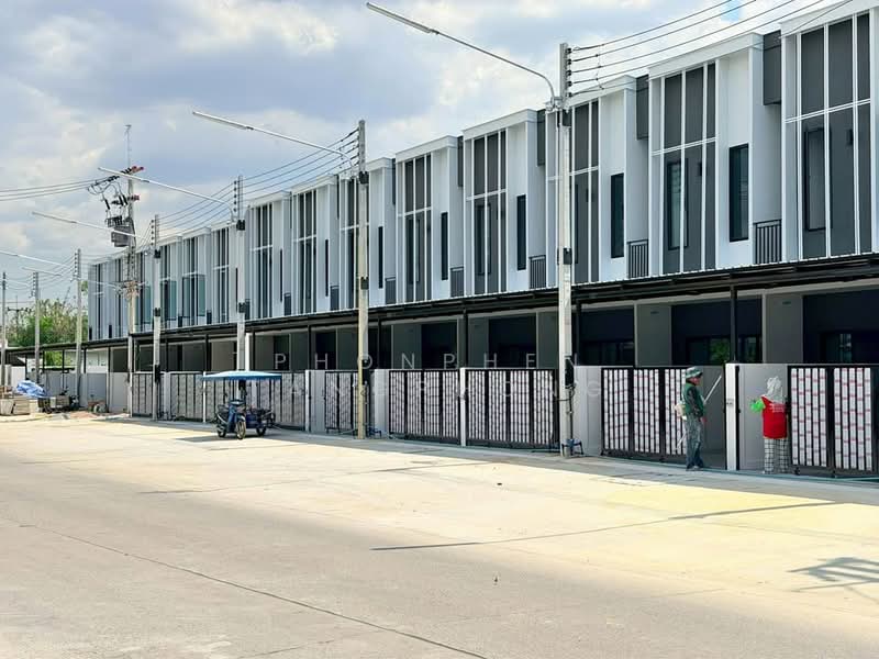 3-BR Townhouse, Chon Buri (Pattaya), Nong Pru, Bang Lamung (Pattaya), Chon Buri (Pattaya), 3 Bedrooms, 204 sqm, Townhouse For Sale, by Phonphen Tangphong, 500267541 - DDproperty.com