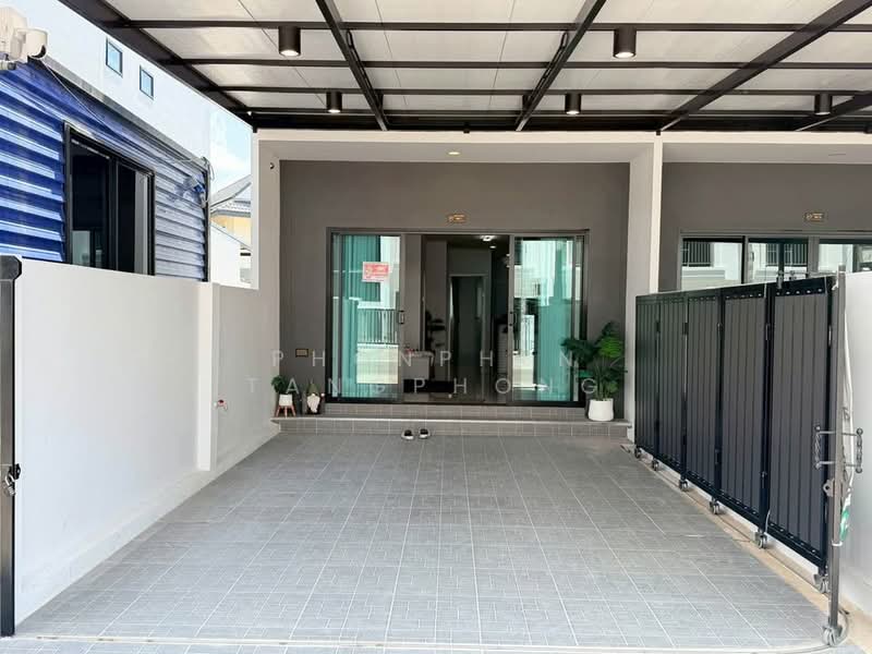 3-BR Townhouse, Chon Buri (Pattaya), Nong Pru, Bang Lamung (Pattaya), Chon Buri (Pattaya), 3 Bedrooms, 204 sqm, Townhouse For Sale, by Phonphen Tangphong, 500267541 - DDproperty.com