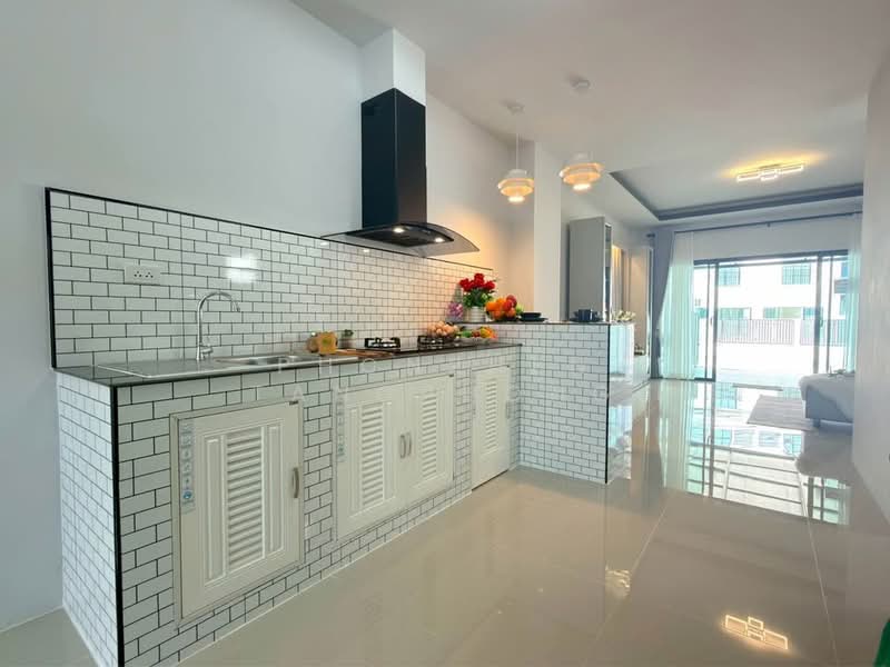 3-BR Townhouse, Chon Buri (Pattaya), Nong Pru, Bang Lamung (Pattaya), Chon Buri (Pattaya), 3 Bedrooms, 204 sqm, Townhouse For Sale, by Phonphen Tangphong, 500267541 - DDproperty.com