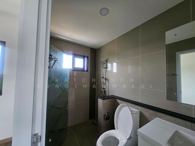 Passorn Romklao-Ramkhamhaeng, Bangkok, Romklao Soi 6/1, Min Buri, Min Buri, Bangkok, 4 Bedrooms, 197 sqm, Single Detached House For Sale, by Ratchanon Songthammakul, 500267562 - DDproperty.com