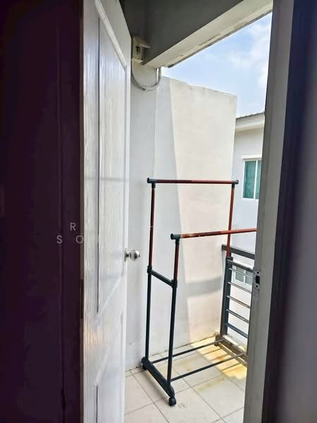 RK Biz Center Motorway - Airportlink, Bangkok, Motorway Road, Khlong Song Ton Nun, Lat Krabang, Bangkok, 5 Bedrooms, 377 sqm, Townhouse For Rent, by Ratchanon Songthammakul, 500267565 - DDproperty.com