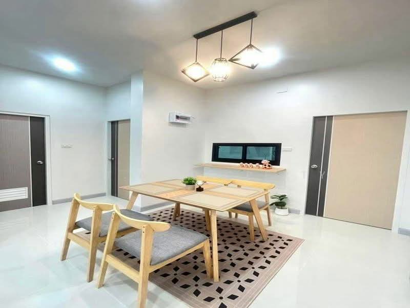 มบ.พฤกษาชาติ 4 ซอยหมอย้อย-ศรีราชา, Chon Buri (Pattaya), หมอย้อย, Surasak, Si Racha, Chon Buri (Pattaya), 3 Bedrooms, 100 sqm, Semi-Detached House (Twin House) For Sale, by A.T.A. Property, 500267581 - DDproperty.com