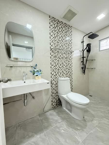 Raviporn City Home Village, Chon Buri (Pattaya), 74/1 Nongmaikaen Road, Nong Pru, Bang Lamung (Pattaya), Chon Buri (Pattaya), 4 Bedrooms, 266 sqm, Single Detached House For Sale, by Tanawan Surichai, 500267604 - DDproperty.com