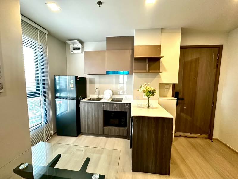 Life Phahon-Ladprao, Bangkok, 996 Phahonyothin Road, Jom Phon, Chatuchak, Bangkok, 1 Bedroom, 42 sqm, Condo For Rent, by Ratchanon Songthammakul, 500267616 - DDproperty.com