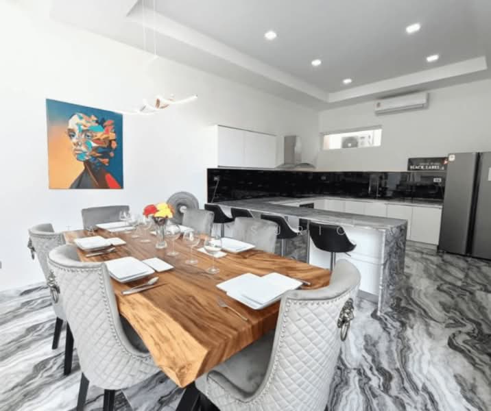 6-BR House, Chon Buri (Pattaya), Nong Pru, Bang Lamung (Pattaya), Chon Buri (Pattaya), 6 Bedrooms, 585 sqm, Single Detached House For Sale, by Tanawan Surichai, 500267680 - DDproperty.com