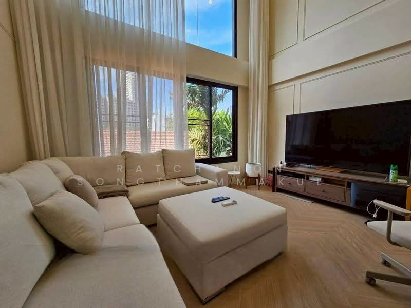 3-BR Townhouse, Bangkok, Khlong Tan Nua, Watthana, Bangkok, 3 Bedrooms, 204 sqm, Townhouse For Rent, by Ratchanon Songthammakul, 500267688 - DDproperty.com