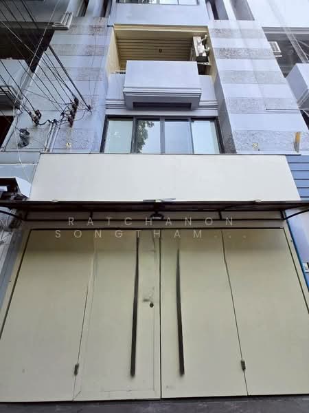 3-BR Townhouse, Bangkok, Khlong Tan Nua, Watthana, Bangkok, 3 Bedrooms, 204 sqm, Townhouse For Rent, by Ratchanon Songthammakul, 500267688 - DDproperty.com
