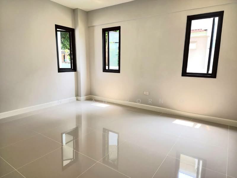 Buntharik Watcharapol Sukhaphiban 5, Bangkok, Sukhabhiban 5 Road, O-Ngoen, Sai Mai, Bangkok, 4 Bedrooms, 240 sqm, Single Detached House For Sale, by Angsanaporn D, 500267718 - DDproperty.com