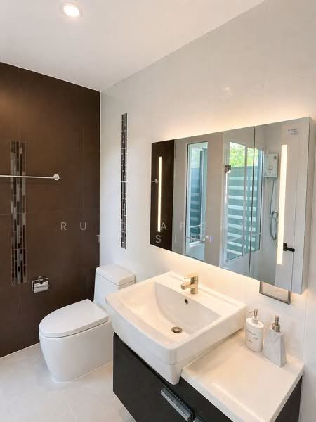 บ้านสวยในโครงการ ให้เช่า – ใกล้ตลาดเจริญเจริญ เพียง 5 นาที ค่าเช่า 48,000 บาท / เดือน No.13H710, เชียงใหม่, ต้นเปา, สันกำแพง, เชียงใหม่, 230 ตร.ม., บ้านเดี่ยว ให้เช่า, โดย Rutchaporn Tunsiri, 500267730 - DDproperty.com