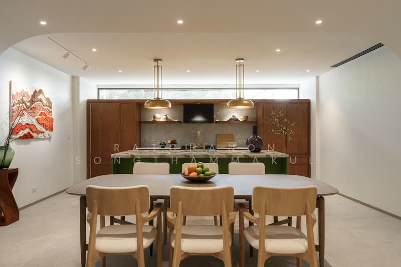 4-BR Townhouse, Bangkok, Khlongtoei Nua, Watthana, Bangkok, 4 Bedrooms, 380 sqm, Townhouse For Sale, by Ratchanon Songthammakul, 500267732 - DDproperty.com