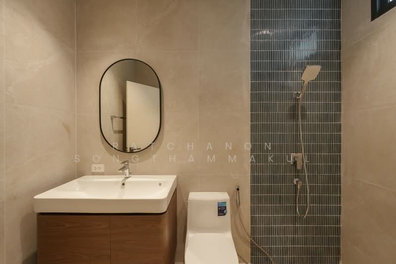 4-BR Townhouse, Bangkok, Khlongtoei Nua, Watthana, Bangkok, 4 Bedrooms, 380 sqm, Townhouse For Sale, by Ratchanon Songthammakul, 500267732 - DDproperty.com