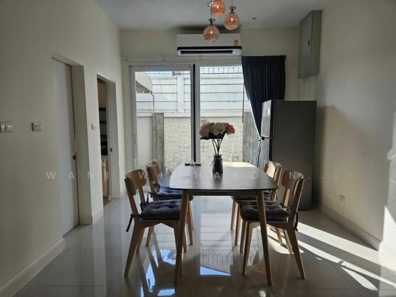 Baan Klang Krung Grande Vienna Rama 3, Bangkok, Rama 3 Road, Bang Pong Pang, Yan Nawa, Bangkok, 3 Bedrooms, 241 sqm, Townhouse For Rent, by Nitchakarn  Wanitwichakornkit , 500267734 - DDproperty.com