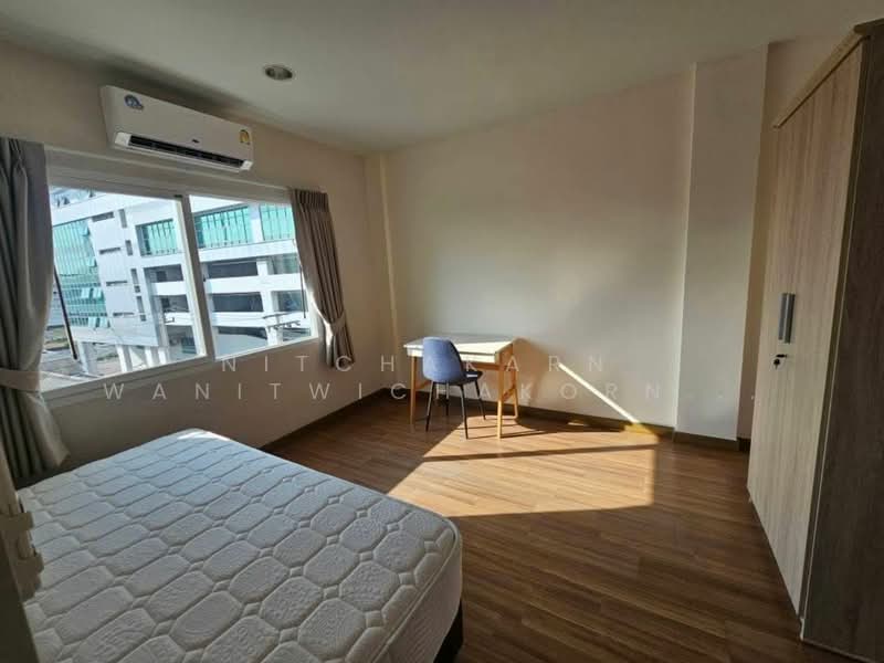 Baan Klang Krung Grande Vienna Rama 3 : บ้านกลางกรุง แกรนด์ เวียนนา พระราม 3, กรุงเทพ, ถนนพระราม 3, บางโพงพาง, ยานนาวา, กรุงเทพ, 241 ตร.ม., ทาวน์เฮ้าส์ ให้เช่า, โดย Nitchakarn  Wanitwichakornkit , 500267734 - DDproperty.com