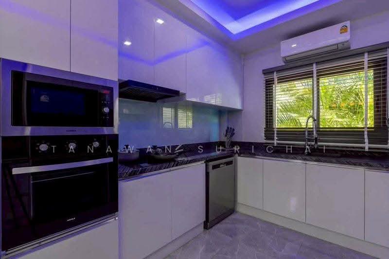 5-BR House, Chon Buri (Pattaya), Nong Pru, Bang Lamung (Pattaya), Chon Buri (Pattaya), 5 Bedrooms, 240 sqm, Single Detached House For Sale, by Tanawan Surichai, 500267793 - DDproperty.com