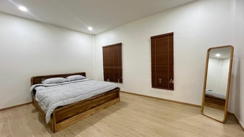 4 Bedrooms House for Sale in East Pattaya, Chon Buri (Pattaya), Bang Lamung, Bang Lamung (Pattaya), Chon Buri (Pattaya), 4 Bedrooms, 246 sqm, Single Detached House For Sale, by PLC real estate, 500267815 - DDproperty.com