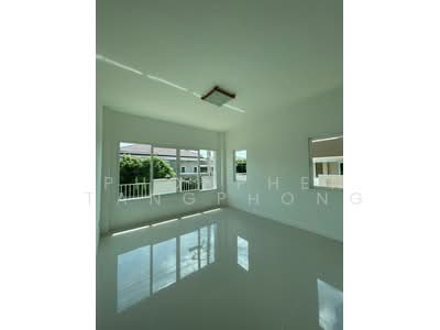 ขาย - undefined, ชลบุรี