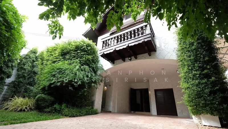 3-BR House, Bangkok, Phra Kanong Nua, Watthana, Bangkok, 3 Bedrooms, 204 sqm, Single Detached House For Rent, by Khlueanphon Nukulsirisak, 500267850 - DDproperty.com