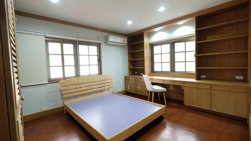 3-BR House, Bangkok, Phra Kanong Nua, Watthana, Bangkok, 3 Bedrooms, 204 sqm, Single Detached House For Rent, by Khlueanphon Nukulsirisak, 500267850 - DDproperty.com