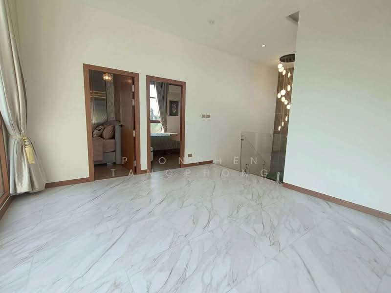 5-BR Villa, Chon Buri (Pattaya), Poong, Bang Lamung (Pattaya), Chon Buri (Pattaya), 5 Bedrooms, 300 sqm, Villa For Sale, by Vikrant Kokar, 500267875 - DDproperty.com